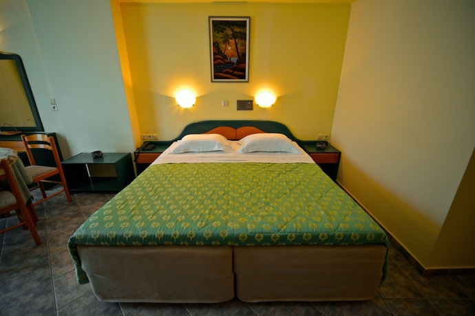 Imagen de la habitación del Hotel Odeon, Apollonioi. Foto 11