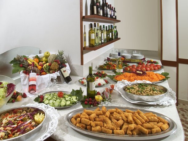 Imagen del bar/restaurante del Hotel Odeon, Pinarella di Cervia. Foto 5