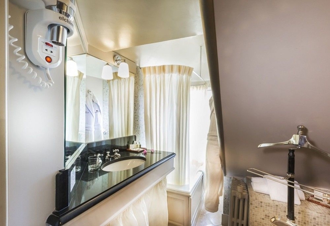 Imagen de la habitación del Hotel Odeon Saint Germain. Foto 2