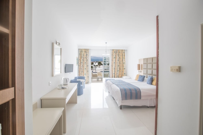 Imagen de la habitación del Hotel Odessa Beach. Foto 6