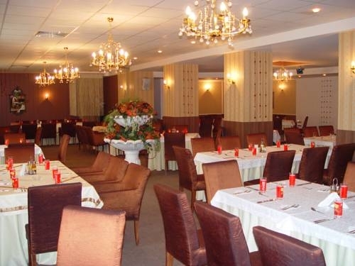 Imagen del bar/restaurante del Hotel Odessos. Foto 14