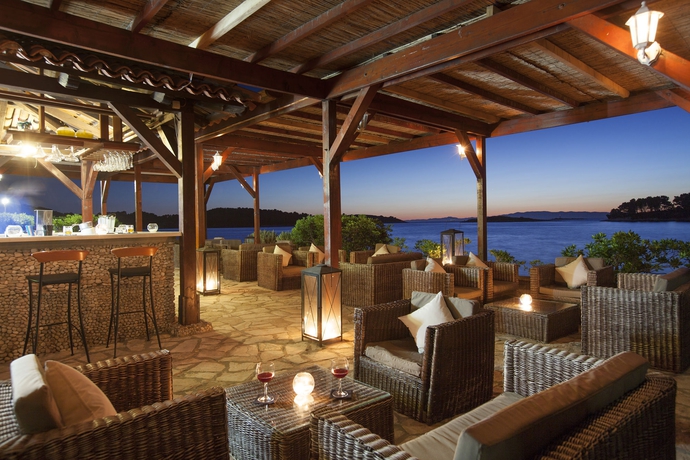 Imagen del bar/restaurante del Hotel Odisej. Foto 4