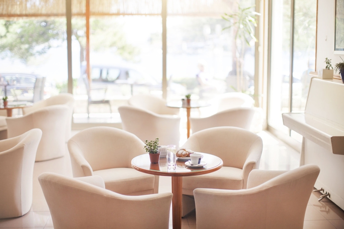 Imagen de los interiores del Hotel Odisej. Foto 15