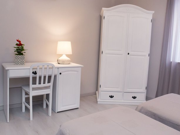 Imagen de la habitación del Hotel Odissea. Foto 7