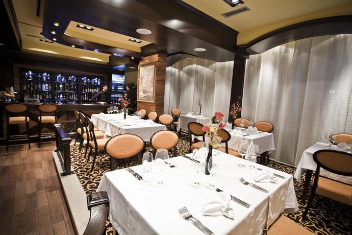 Imagen del bar/restaurante del Hotel Odissey. Foto 3