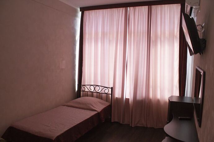 Imagen de la habitación del Hotel Odisseya. Foto 10