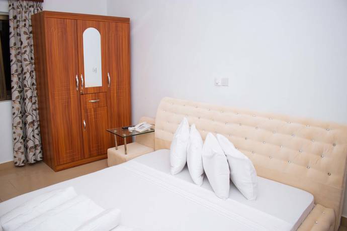 Imagen de la habitación del Hotel Odjidja Royal Palace. Foto 2