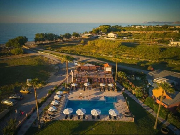 Imagen general del Hotel Odos Oneiron Tavronitis Bay. Foto 1