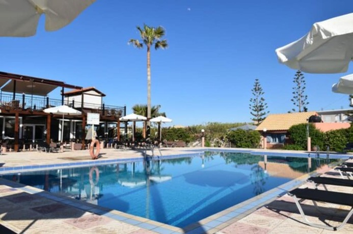 Imagen general del Hotel Odos Oneiron Tavronitis Bay. Foto 11