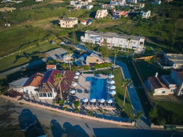 Imagen general del Hotel Odos Oneiron Tavronitis Bay. Foto 12