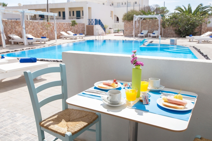Imagen de la piscina del Hotel Odysseas, Thira Municipal Unit. Foto 13