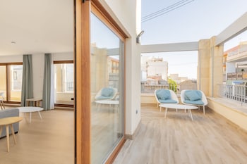 Imagen de los exteriores del Hotel Odyssey Rooms. Foto 9