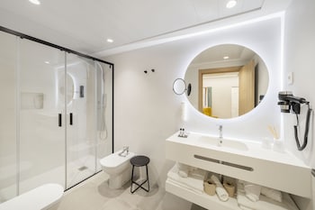 Imagen de la habitación del Hotel Odyssey Rooms. Foto 7