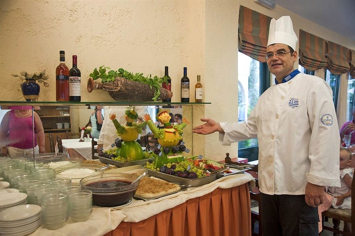 Imagen del bar/restaurante del Hotel Odyssia Beach. Foto 5