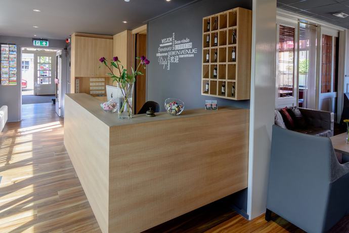 Imagen de los interiores del Hotel Oepkes. Foto 19