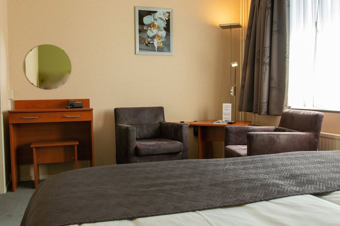 Imagen de la habitación del Hotel Oepkes. Foto 16