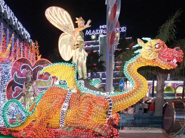 Imagen de los exteriores del Hotel Oferta Hoteles 3* Marina Dor. Foto 6