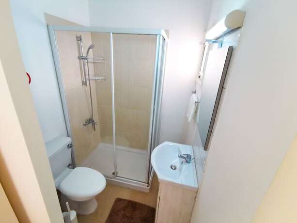 Imagen general del Hotel Off Course Seaview Apartment. Foto 3
