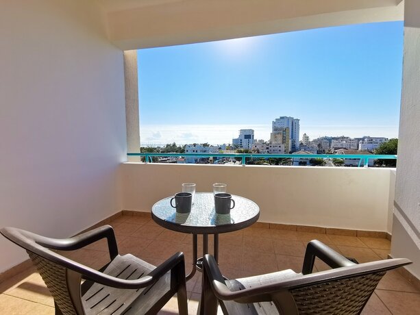 Imagen general del Hotel Off Course Seaview Apartment. Foto 4