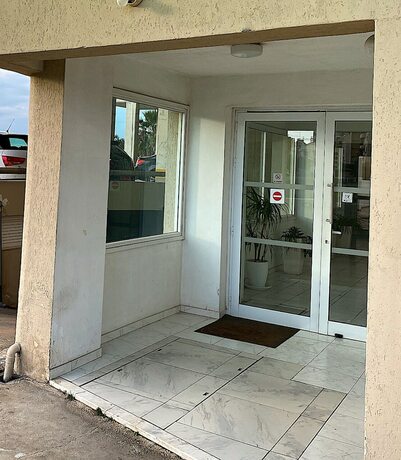 Imagen general del Hotel Off Course Seaview Apartment. Foto 9