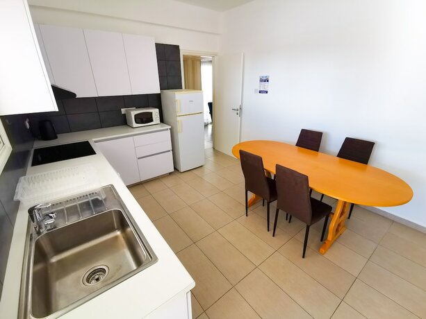 Imagen general del Hotel Off Course Seaview Apartment. Foto 10