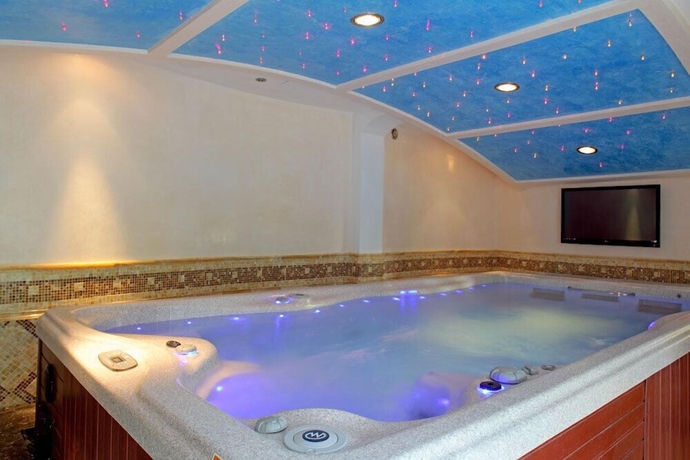 Imagen de la piscina del Hotel Oficerski Yacht Club Resort and Spa. Foto 12
