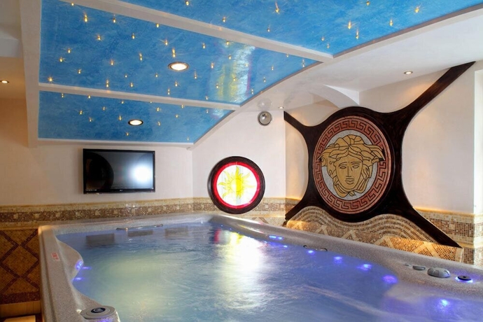 Imagen de la piscina del Hotel Oficerski Yacht Club Resort and Spa. Foto 16