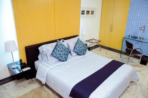 Imagen general del Hotel Ofihotel Versalles. Foto 1
