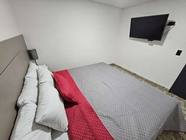 Imagen general del Hotel Ofix. Foto 3