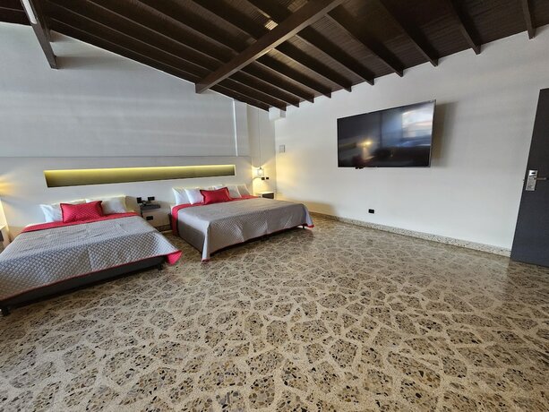 Imagen general del Hotel Ofix. Foto 9