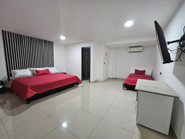 Imagen de la habitación del Hotel Ofix. Foto 16