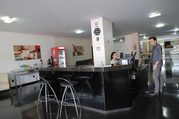 Imagen de los interiores del Hotel Oft Neve's. Foto 17