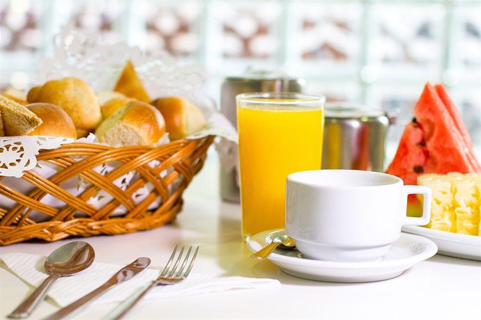 Imagen general del Hotel Oft Plaza Oeste. Foto 11