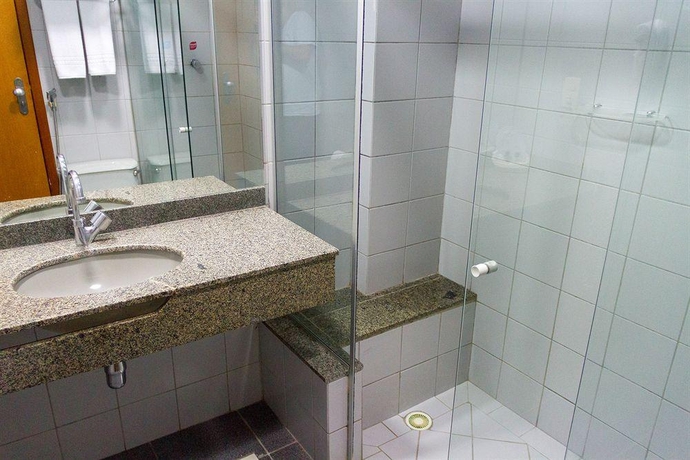 Imagen general del Hotel Oft Plaza Oeste. Foto 15