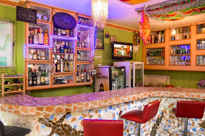 Imagen del bar/restaurante del Hotel Ogalis K Coast. Foto 9