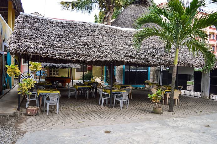 Imagen del bar/restaurante del Hotel Ogalis K Coast. Foto 12