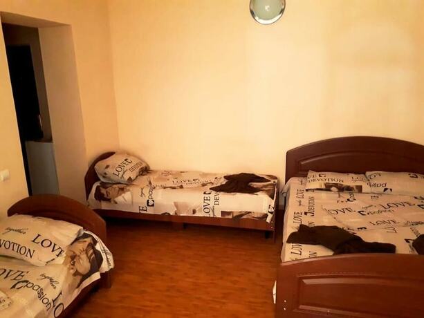 Imagen de la habitación del Hotel Oganes Guesthouse. Foto 20