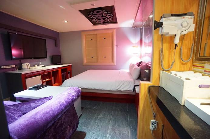 Imagen de la habitación del Hotel Oh Hotel. Foto 15