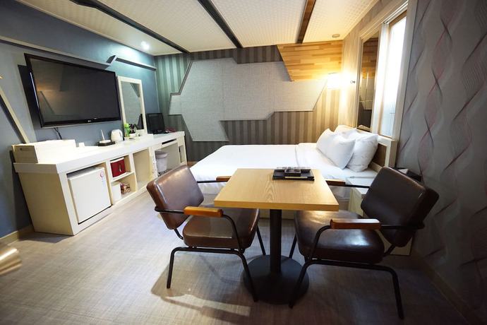 Imagen de la habitación del Hotel Oh Hotel. Foto 16
