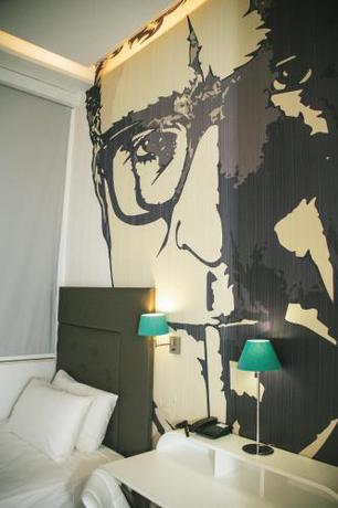 Imagen de la habitación del Hotel Oh Nice Revellin Ceuta. Foto 16