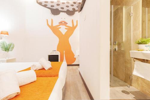 Imagen de la habitación del Hotel Oh Nice Revellin Ceuta. Foto 18