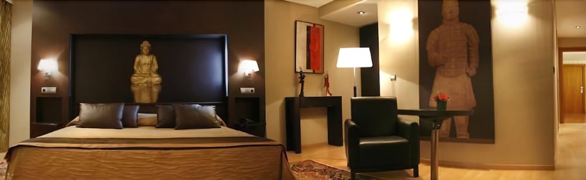 Imagen de la habitación del Hotel Oh Nice Ulises Ceuta. Foto 3