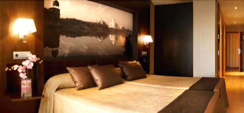 Imagen de la habitación del Hotel Oh Nice Ulises Ceuta. Foto 13