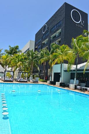 Imagen de la piscina del Hotel Oh! The Urban Oasis- Adults Only. Foto 11