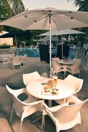 Imagen de los exteriores del Hotel Oh! The Urban Oasis- Adults Only. Foto 8