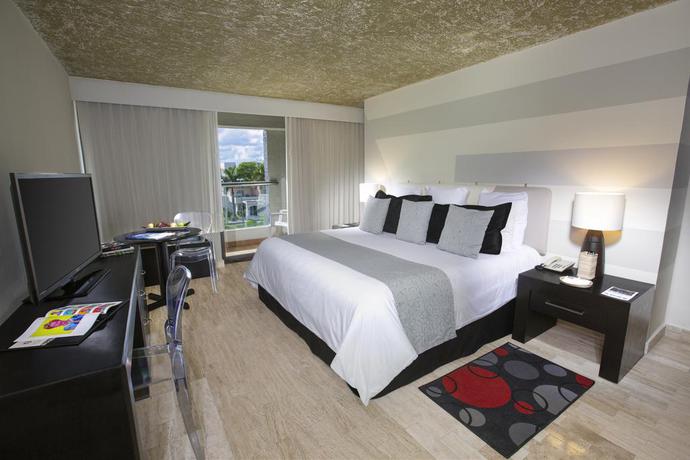 Imagen de la habitación del Hotel Oh! The Urban Oasis- Adults Only. Foto 6