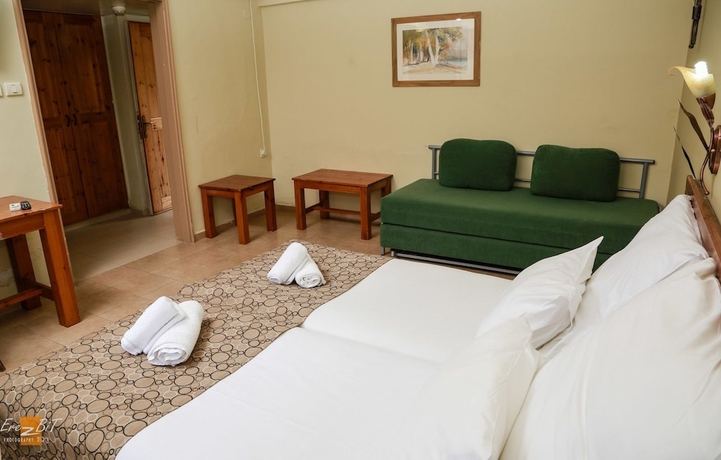 Imagen de la habitación del Hotel Ohalo Manor. Foto 15