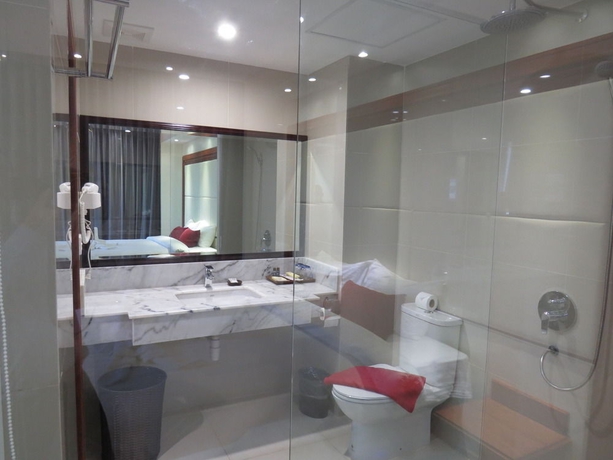 Imagen de la habitación del Hotel Ohana Phnom Penh Palace. Foto 5