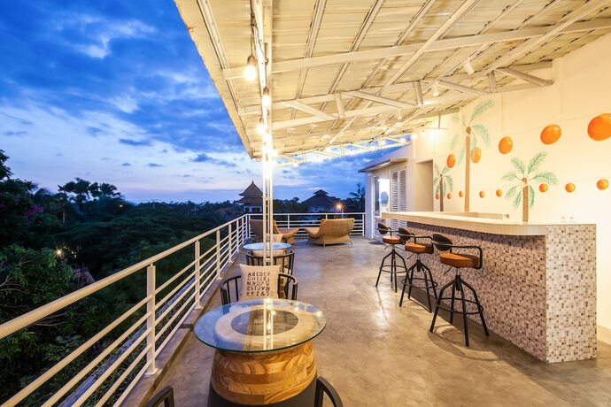 Imagen del bar/restaurante del Hotel Ohana Retreat Bali. Foto 17