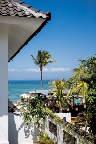 Imagen de la habitación del Hotel Ohana's Beachfront Resort and Beach Club. Foto 2